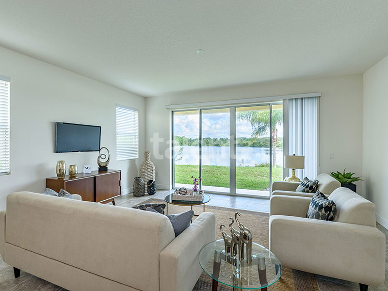 Bridgewater - Comprar casa em Orlando em frente ao lago Sala de estar