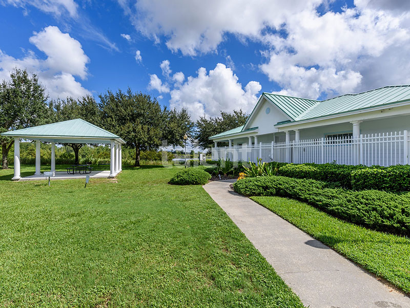 Bridgewater - Comprar casa em Orlando em frente ao lago Área condomínio